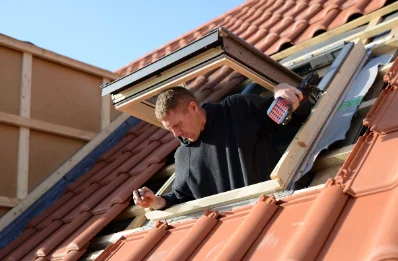 Pose de fenêtres de toit Velux à Salavas